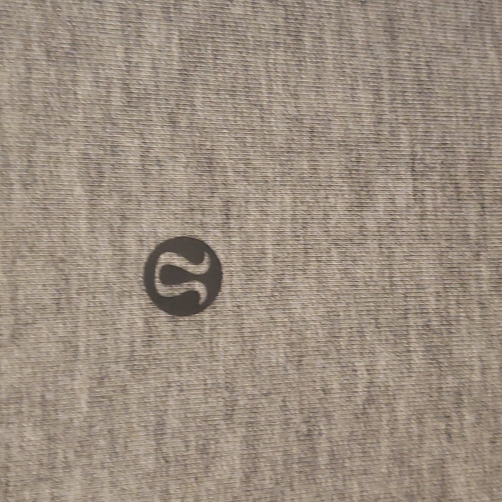 Lululemon long sleeve - Picture 4 of 4